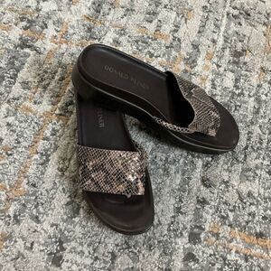 DONALD PLINER FIFI SANDALS! NIB! SIZE 6.5